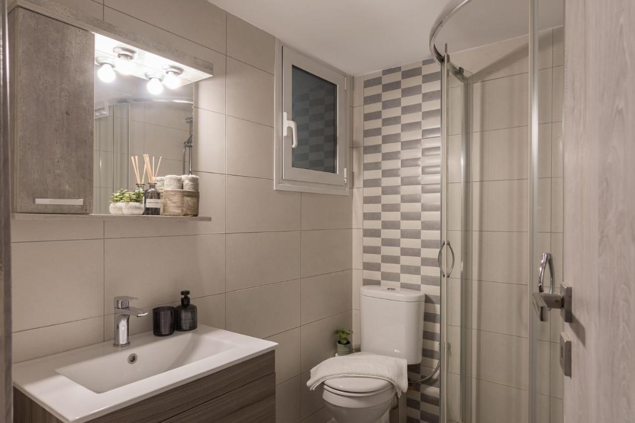 Spacious 2 Bedroom Apartment In Koukaki เอเธนส์ ภายนอก รูปภาพ