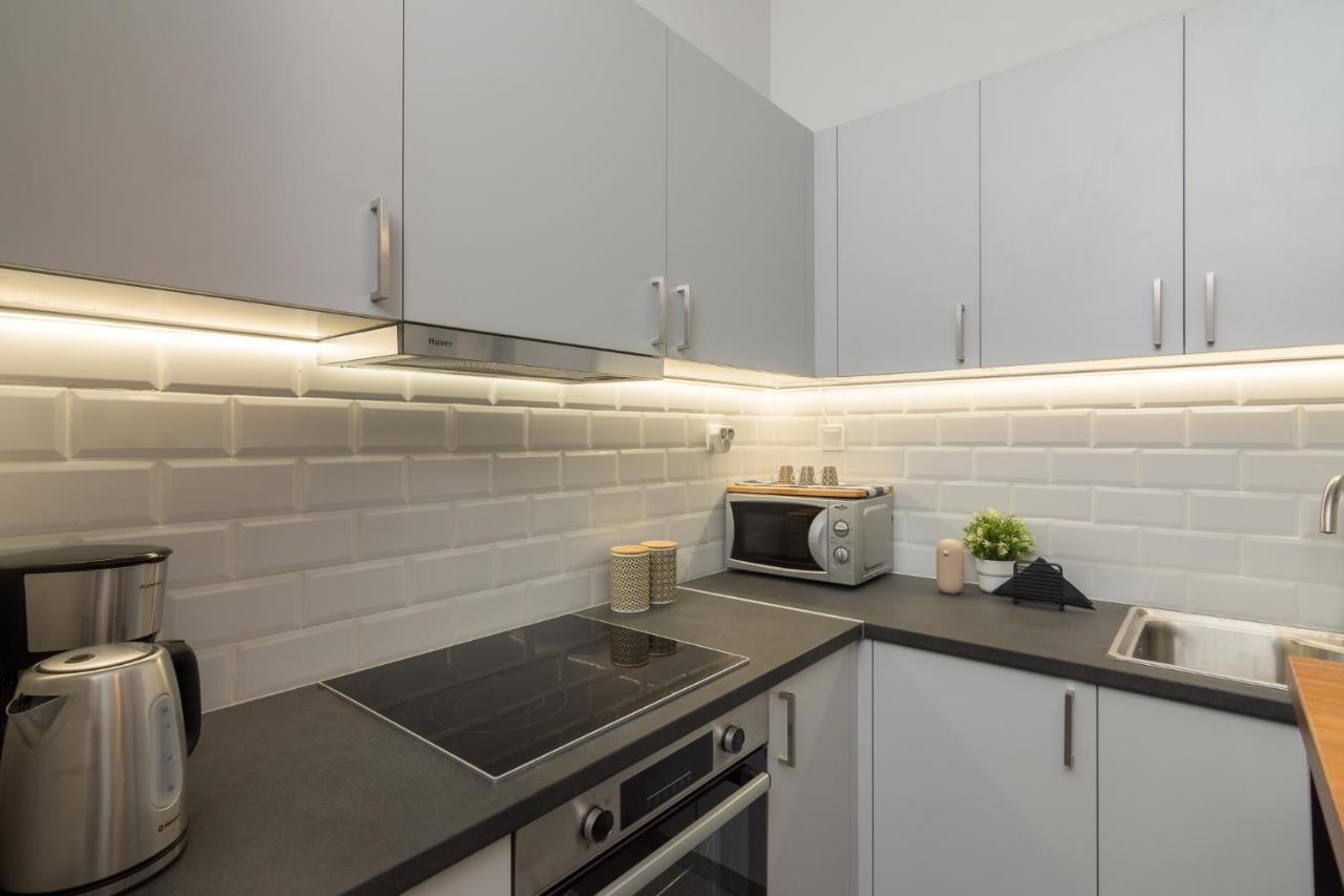 Spacious 2 Bedroom Apartment In Koukaki เอเธนส์ ภายนอก รูปภาพ